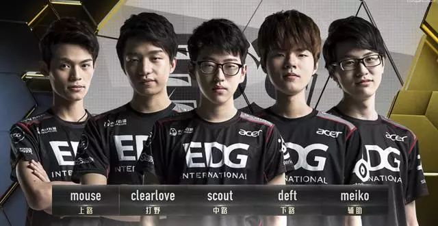 教科书式的 教科书式的